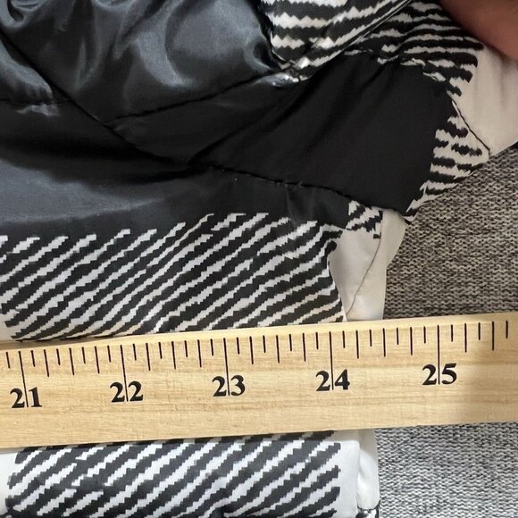 Tommy Hilfiger Puffer Jacket Men Size Large Pockets Outdoor - Picture 6 of 16